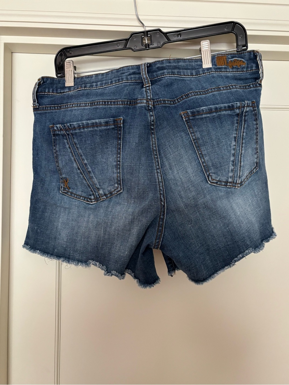 Kut from the Kloth Gerri Fray Cutoff Shorts - Picture 2 of 3